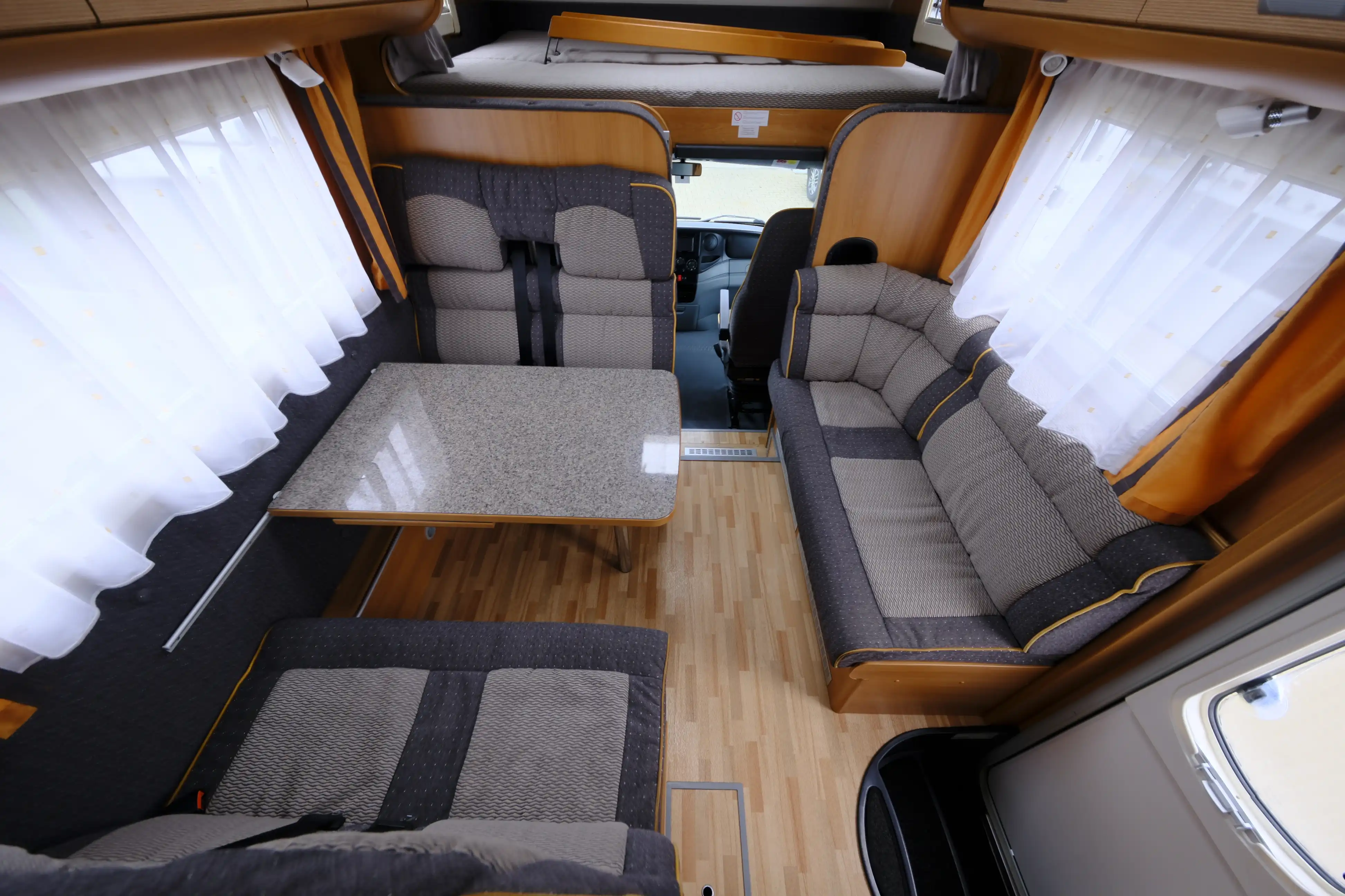 DETHLEFFS A 800 XL Globetrotter